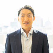 松本 忠雄氏